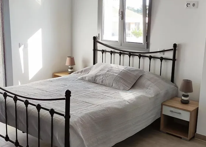 Casa Dos Filhos بيت للعطل